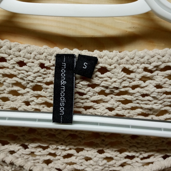 Moon & Madison chunky Knit Cream Sweater - Picture 3 of 3